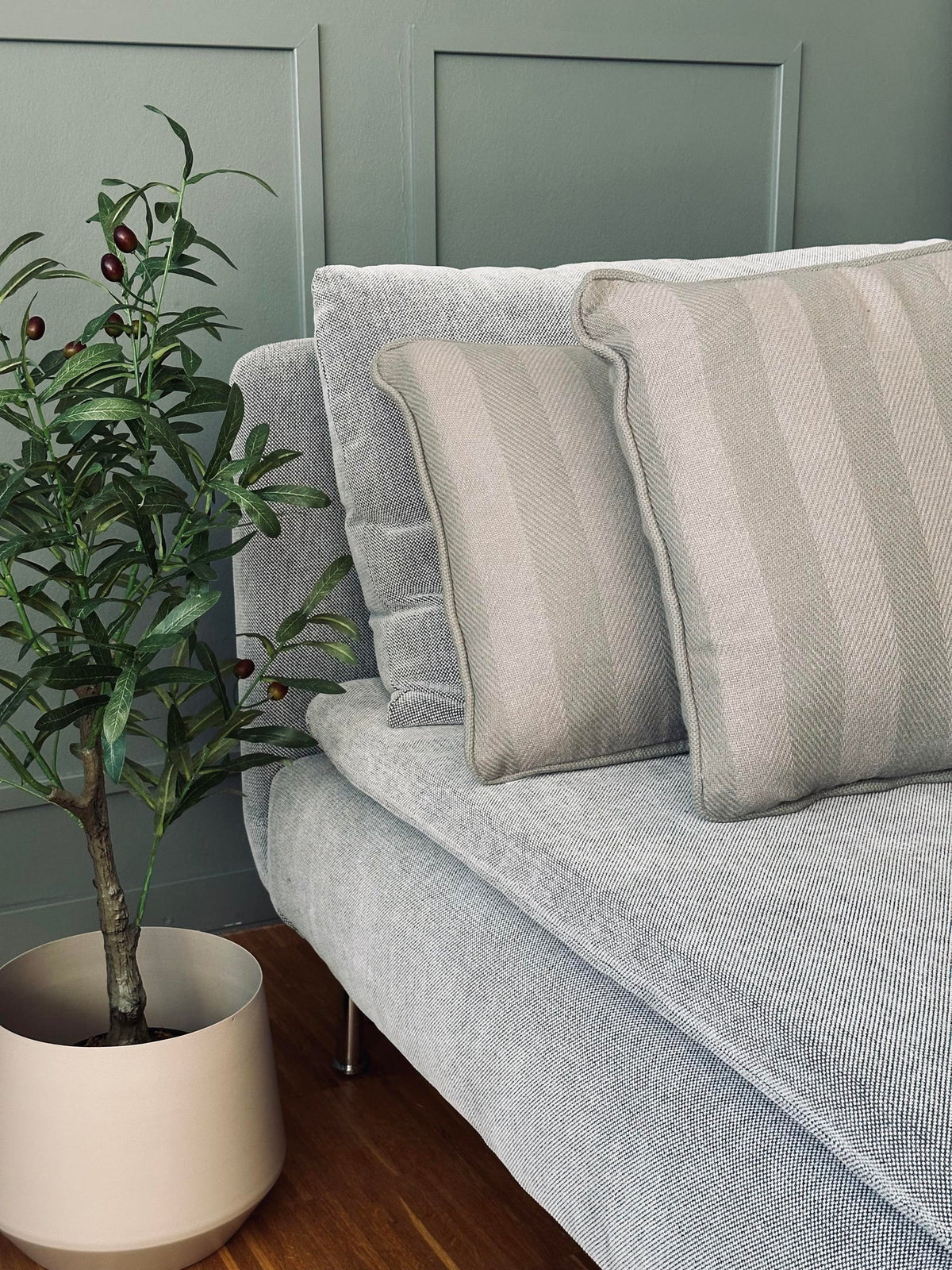 Kussen met vulling - Grijs / Mint streep 43x43