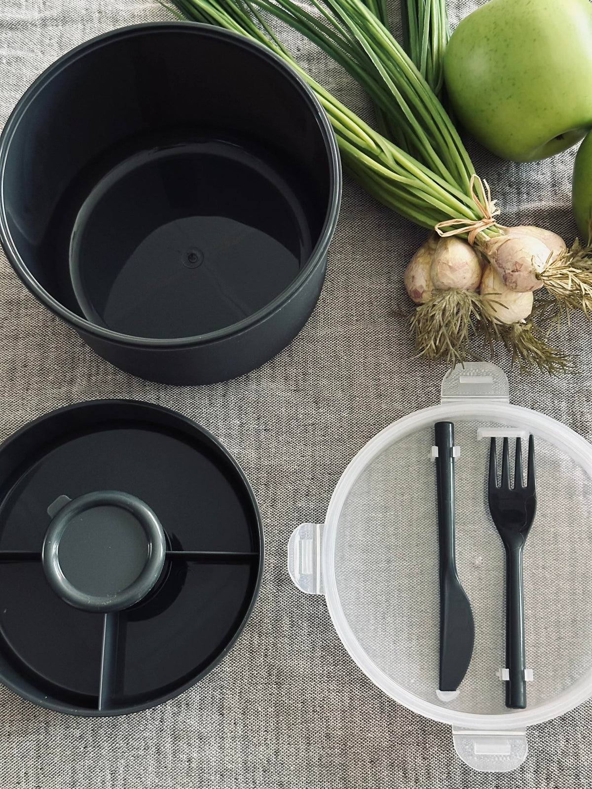 Lunchbox met dressingbakje - Zwart