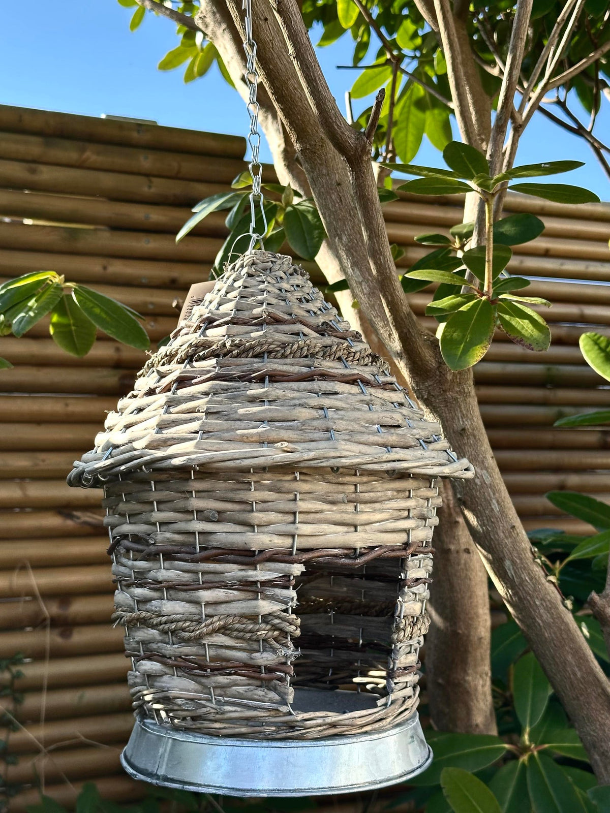 Vogelhuis met ophanging