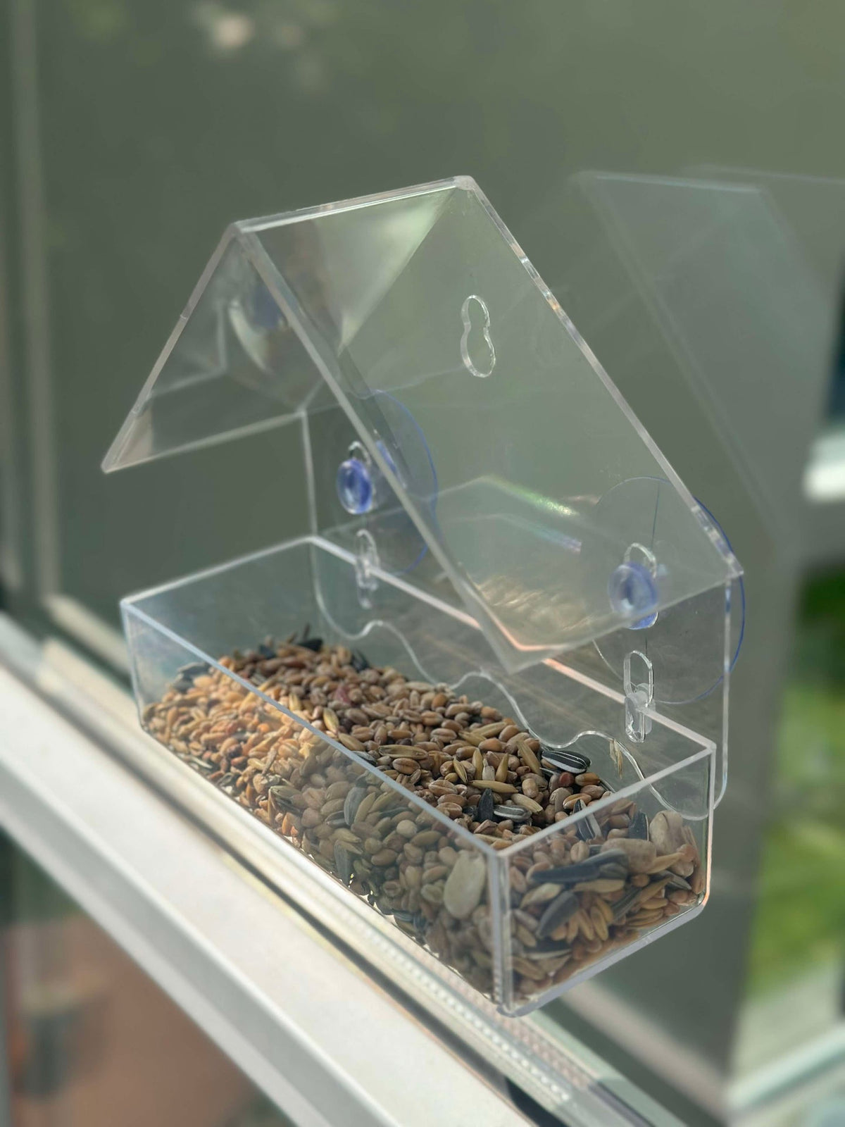 Voederhuisje voor vogels met zuignap
