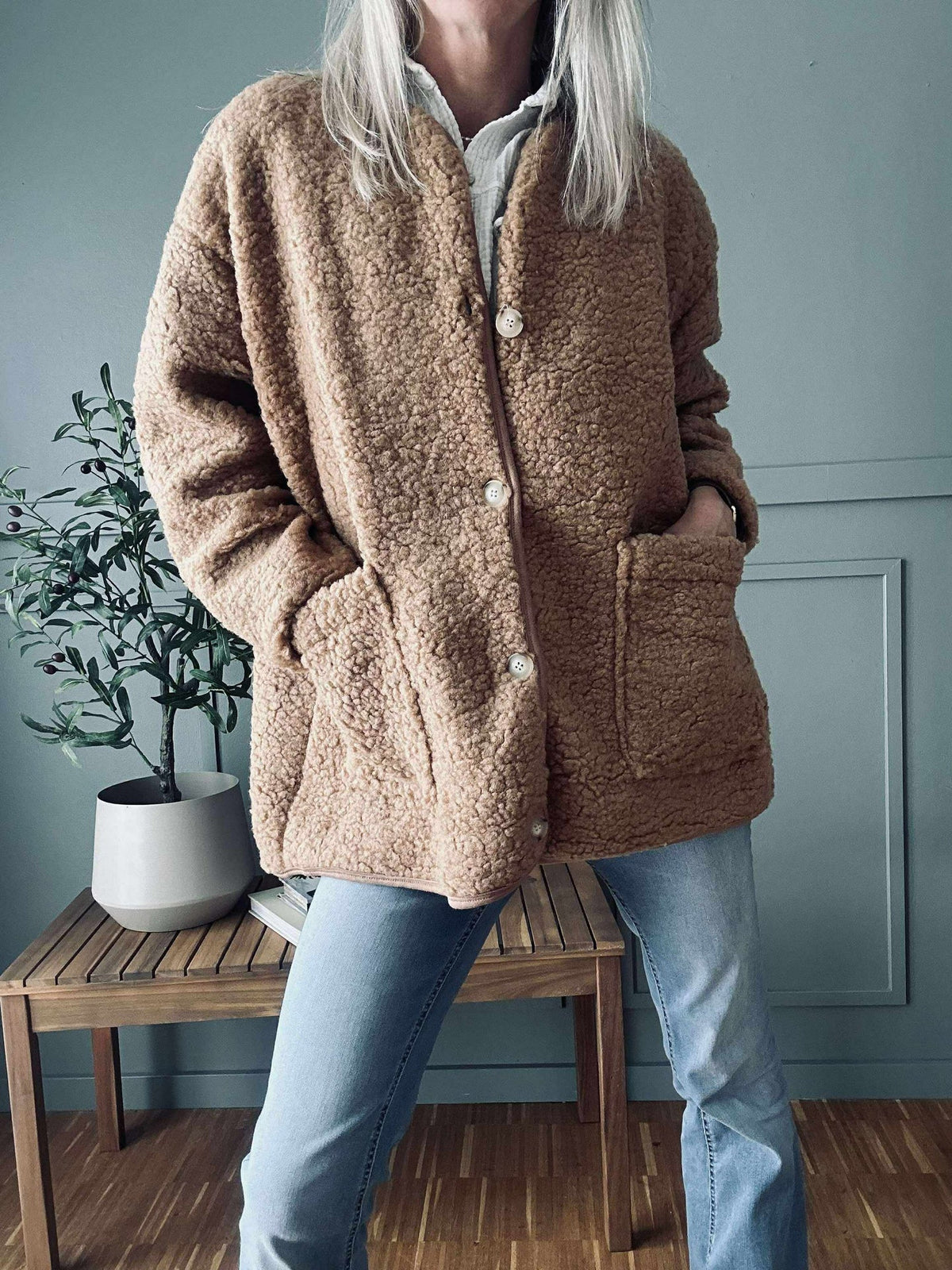 Jas Lucile Camel