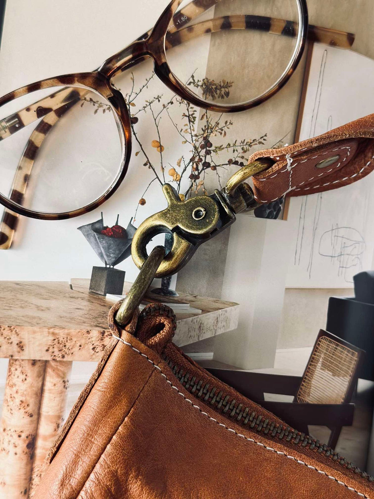Schoudertas Naomi small - Cognac