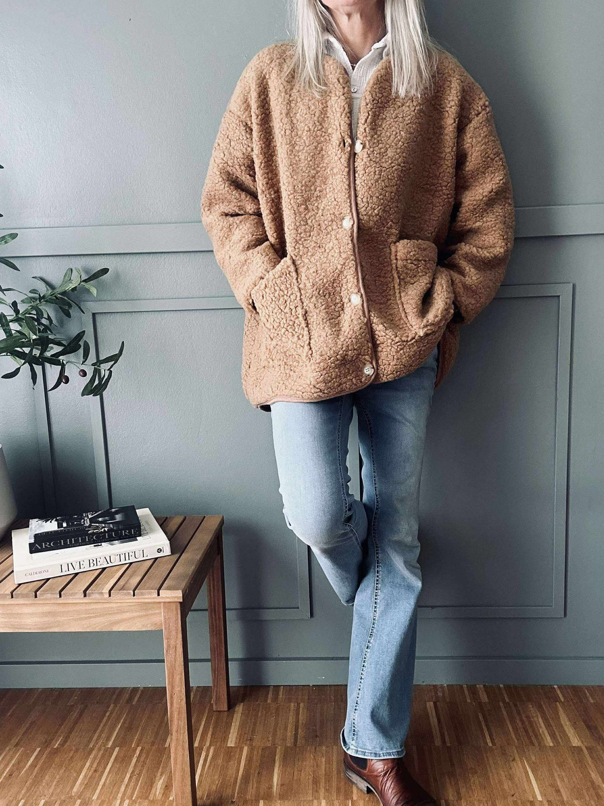 Jas Lucile Camel