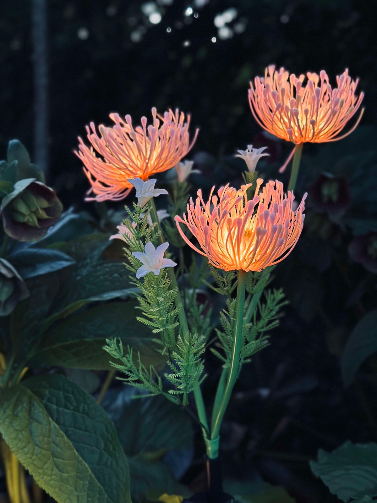 Bloem met zonnecellen - Spider Lili rose