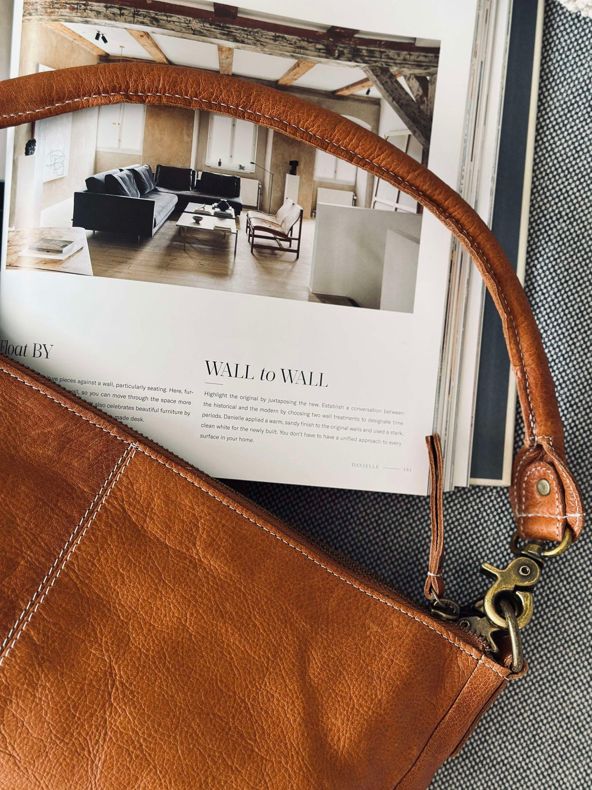 Schoudertas Naomi small - Cognac