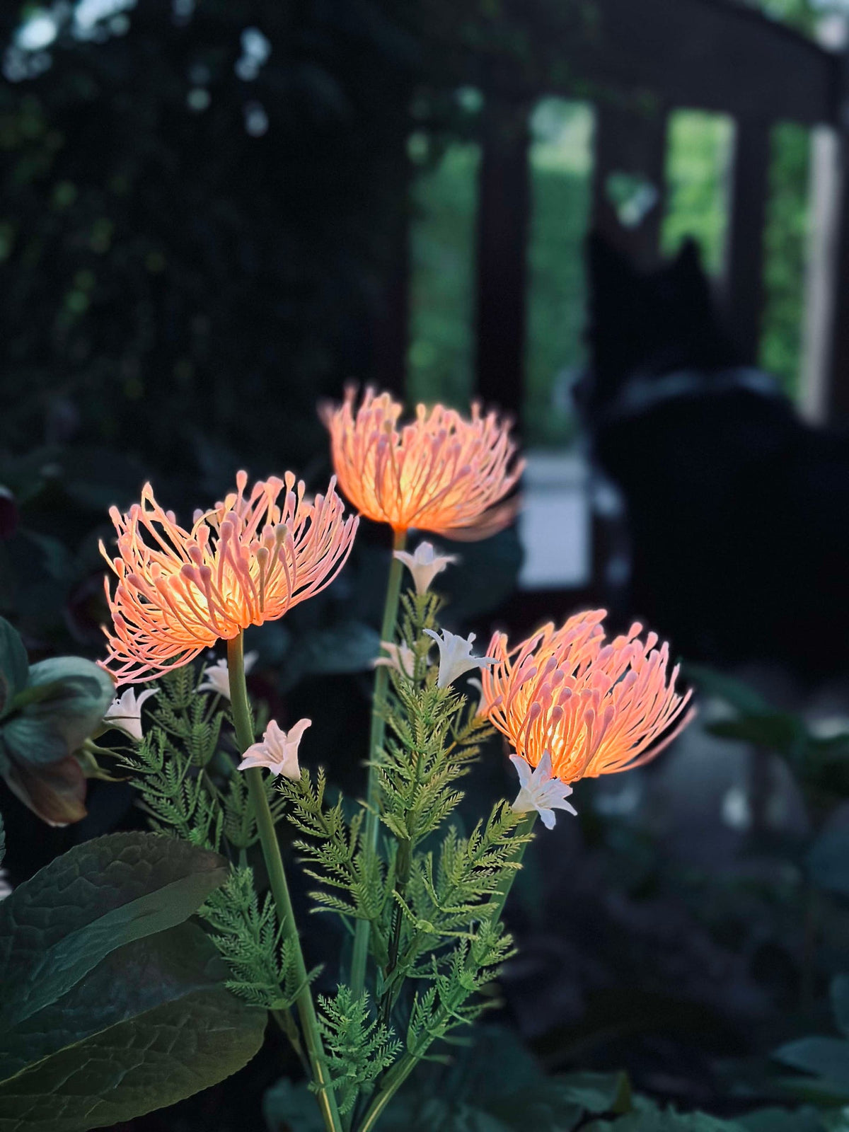 Bloem met zonnecellen - Spider Lili rose