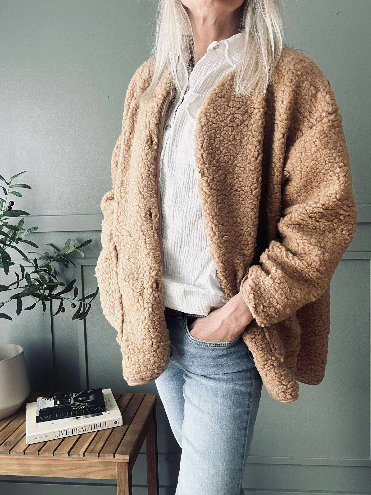 Jas Lucile Camel
