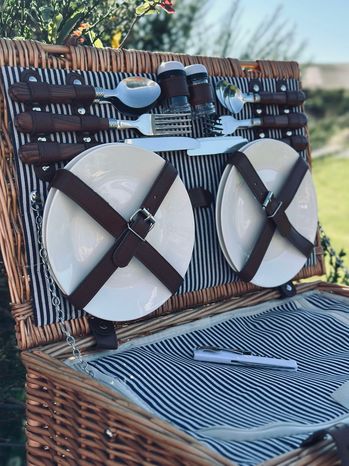 Picknickmand met inhoud voor 4 personen - DELUXE