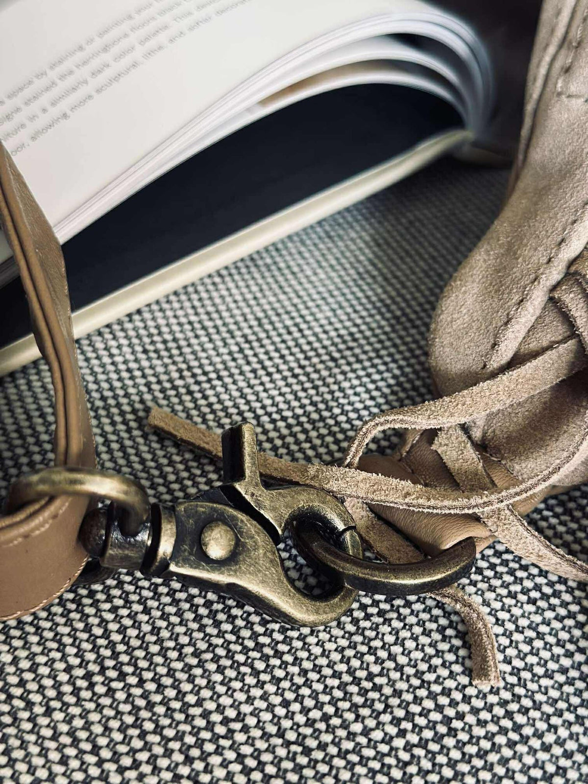 Bumbag met franjes - Zand