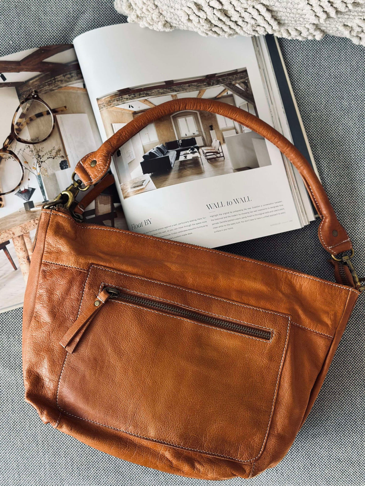 Schoudertas Naomi small - Cognac