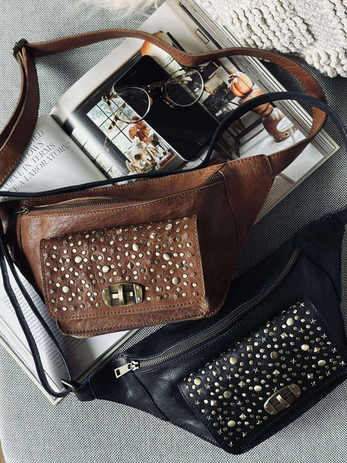 Bumbag met studs - Cognac
