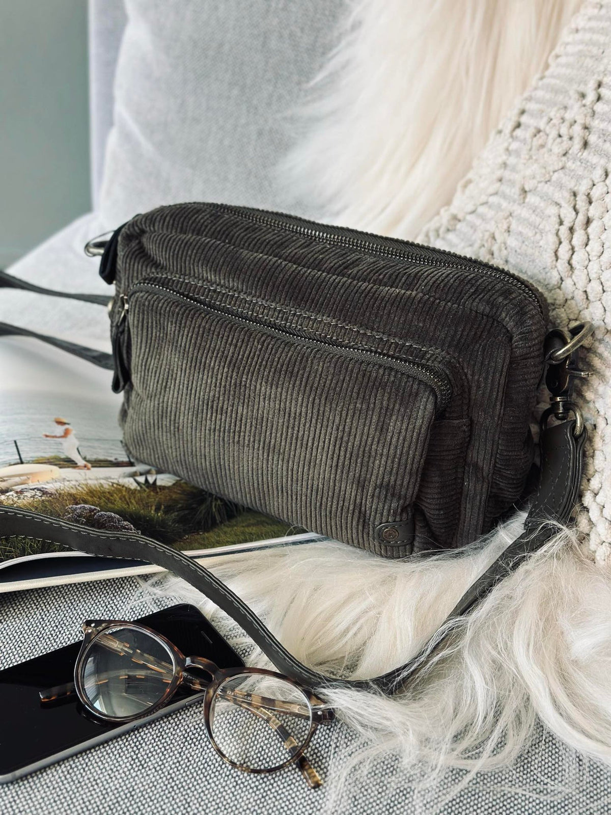 Crossbody Army fluweel