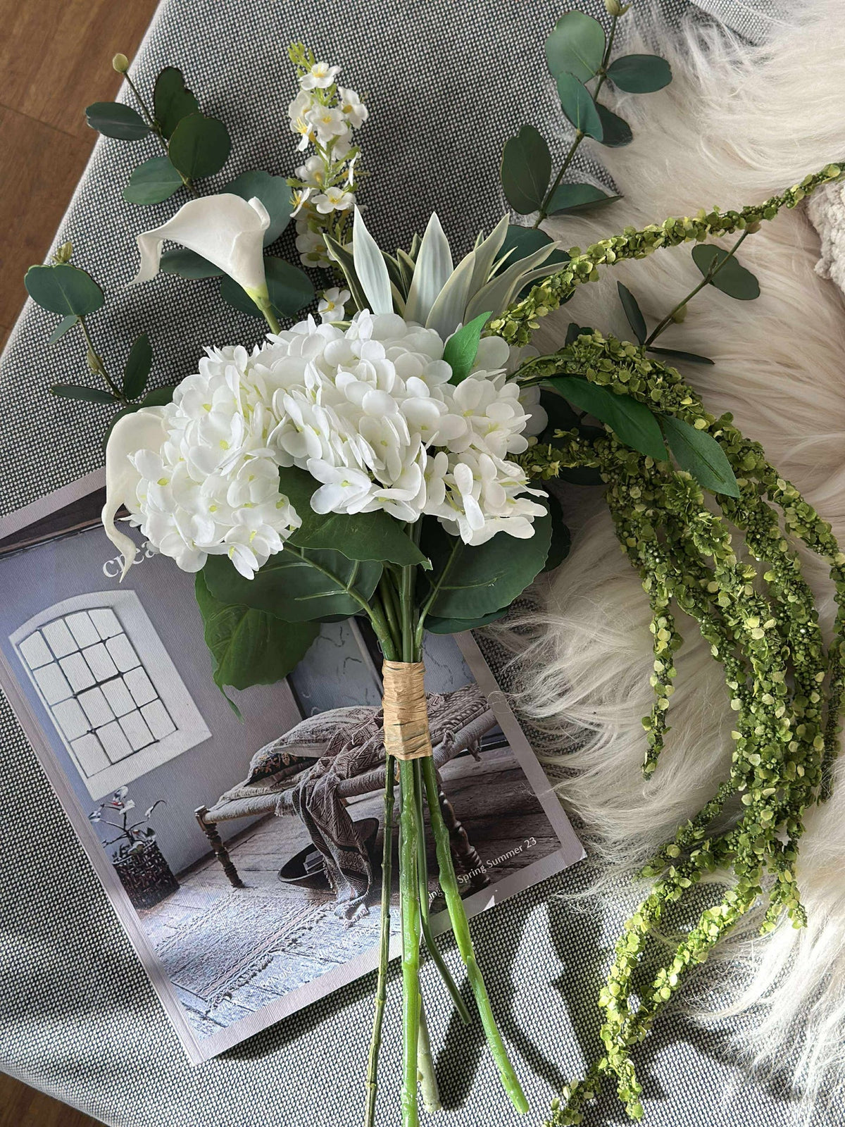 Boeket met witte hortensia