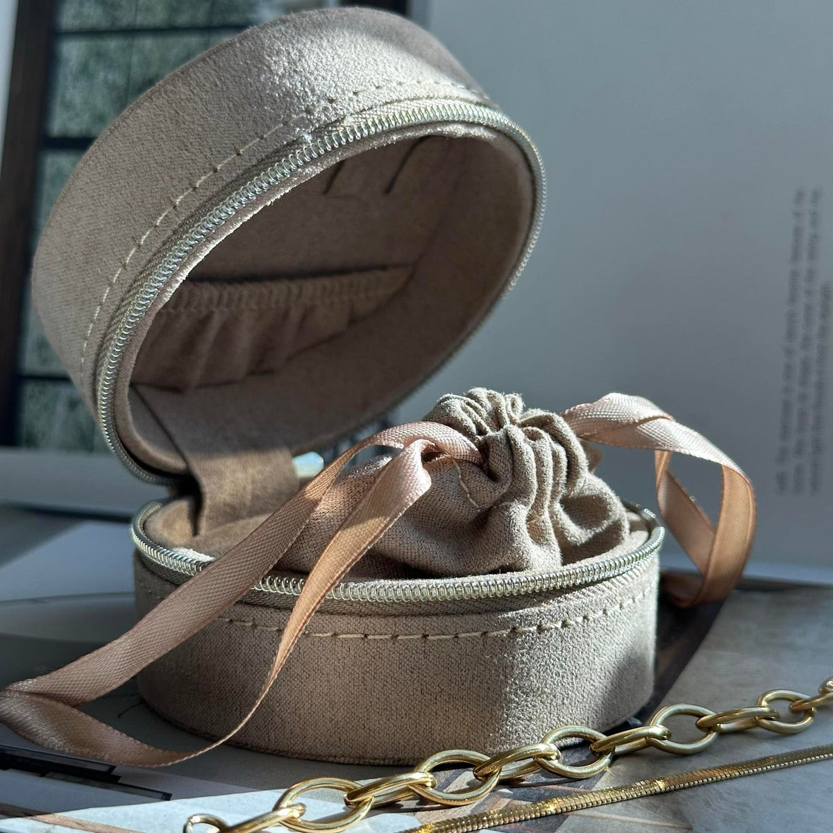 Geschenkset Mascha - Set met 2 vergulde armbanden - Met sieradendoosje