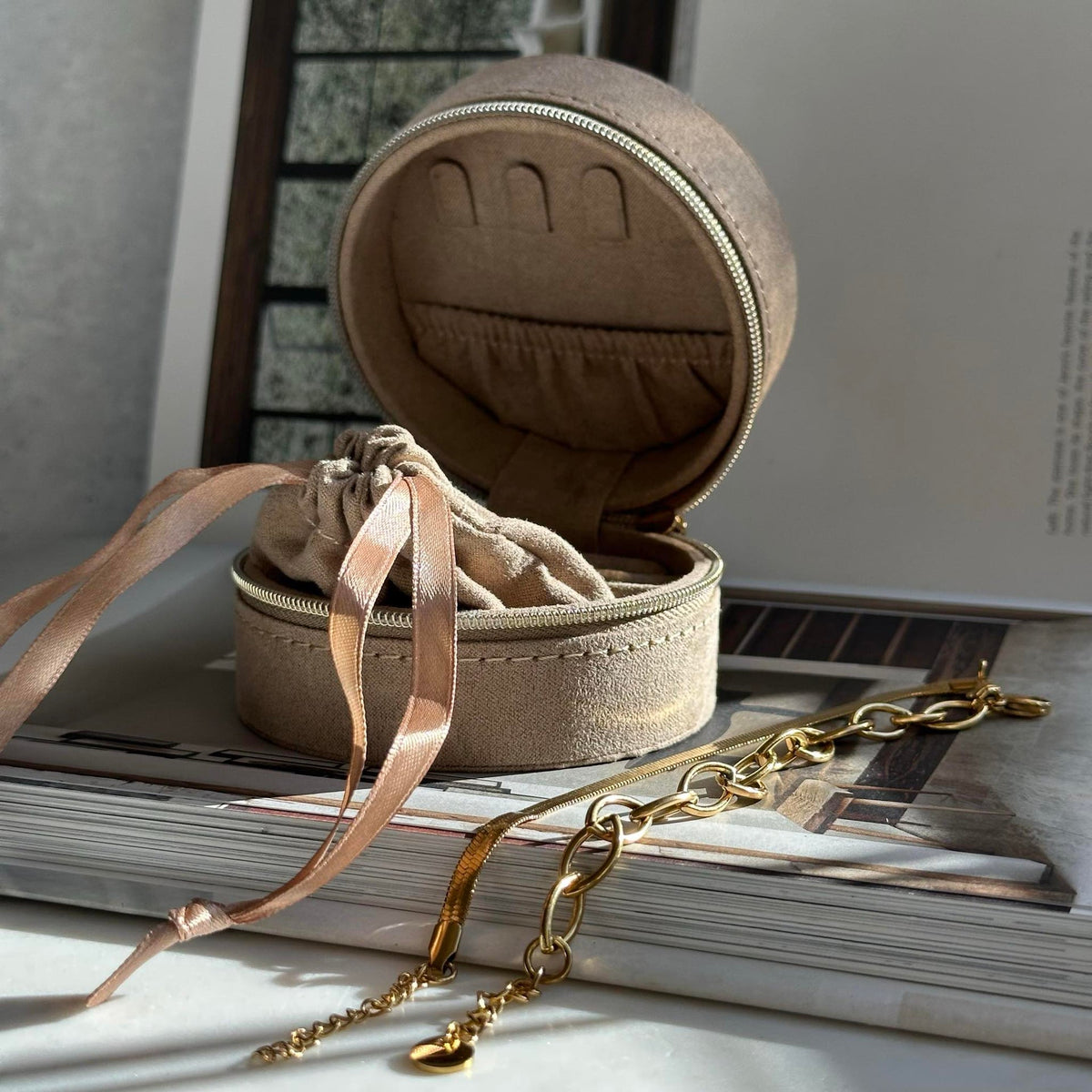 Geschenkset Mascha - Set met 2 vergulde armbanden - Met sieradendoosje