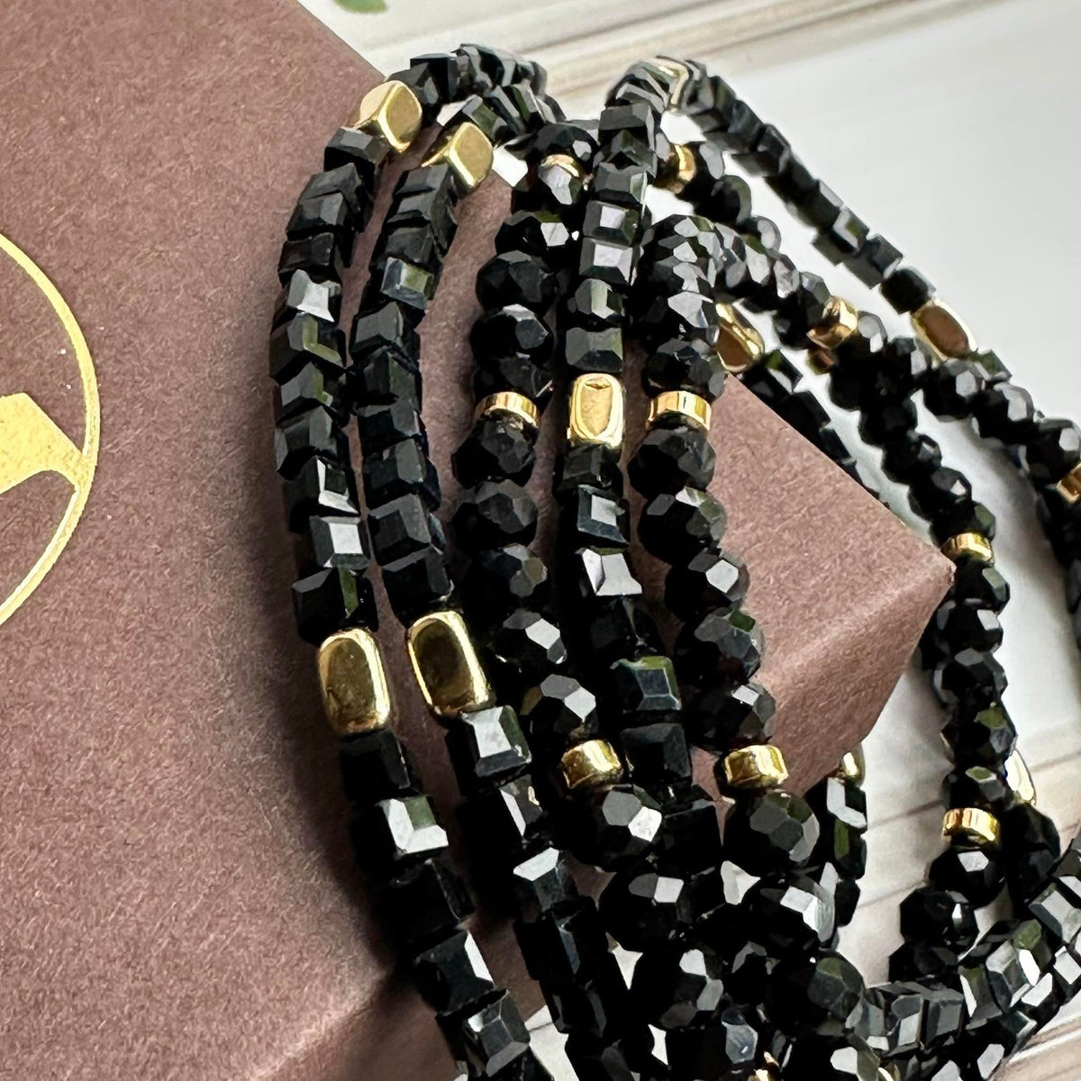 Armband Merle zwart mix - set van 5 stuks