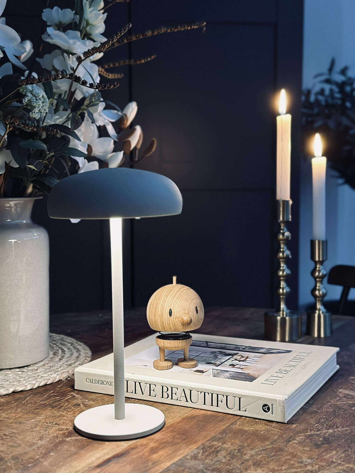 Isolde LED touch tafellamp. Zwart/Beige
