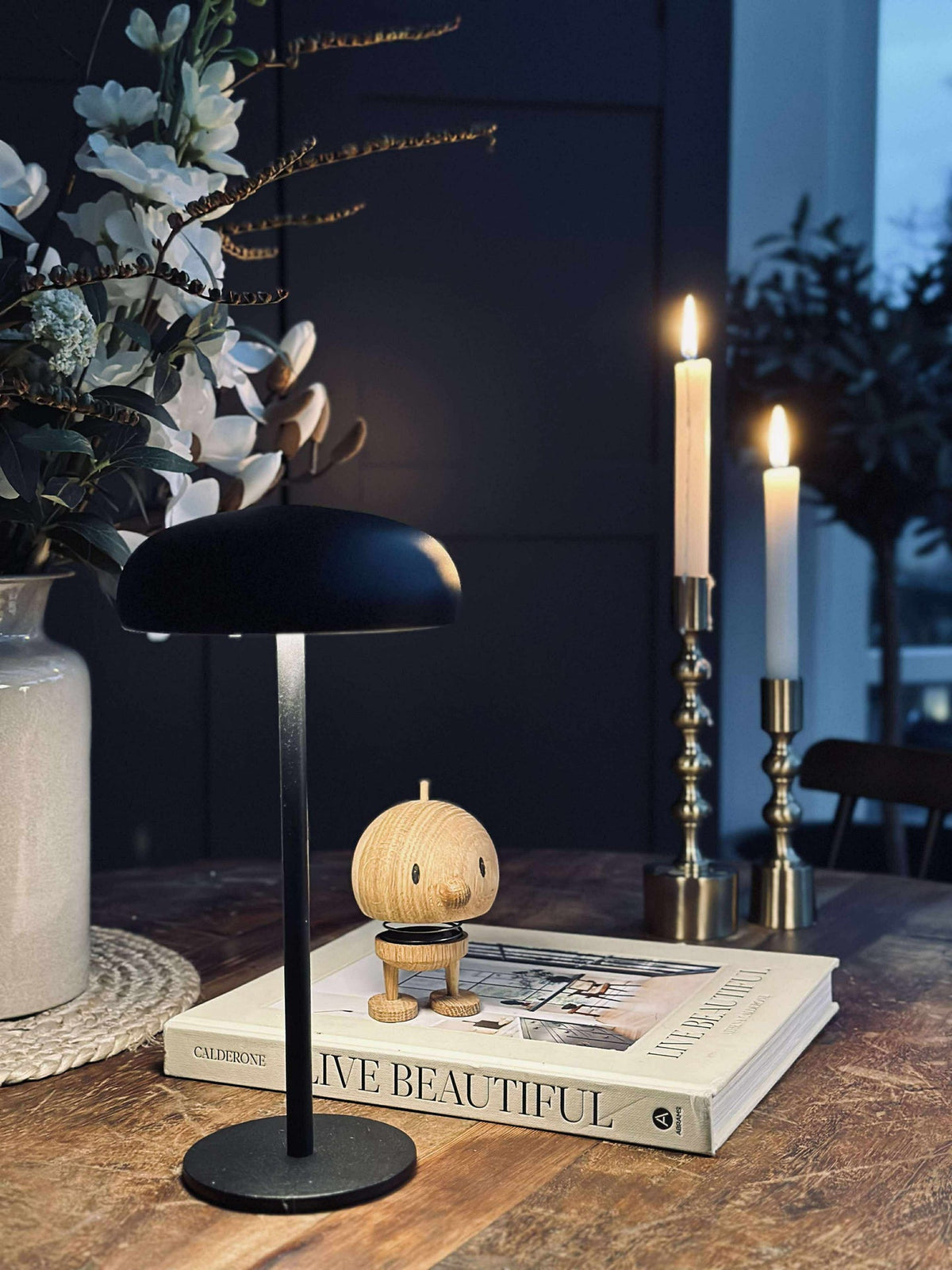 Isolde LED touch tafellamp. Zwart/Beige