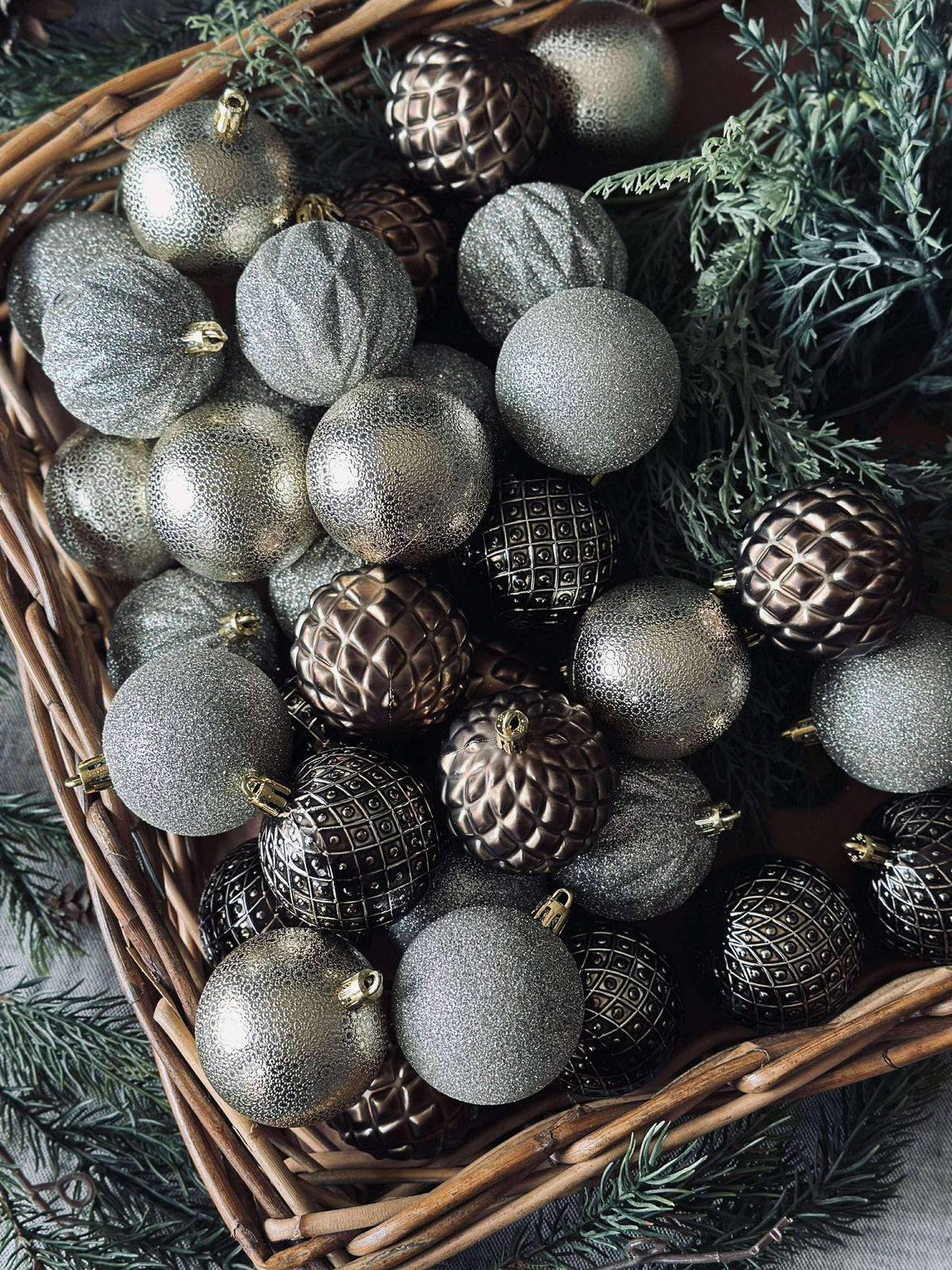 Kerstbal mix box 35 stuks