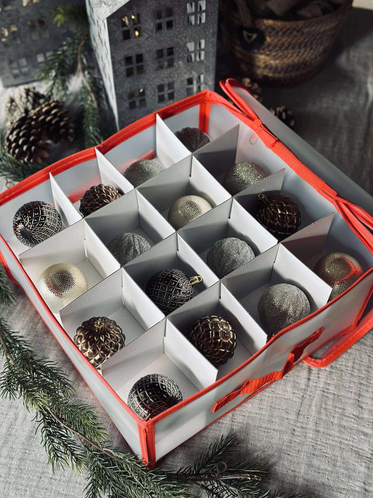 Opberger voor Kerstballen - MAX 32 kerstballen