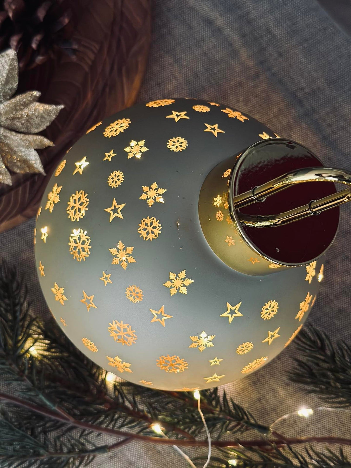 Kerstbal met led licht - Goud