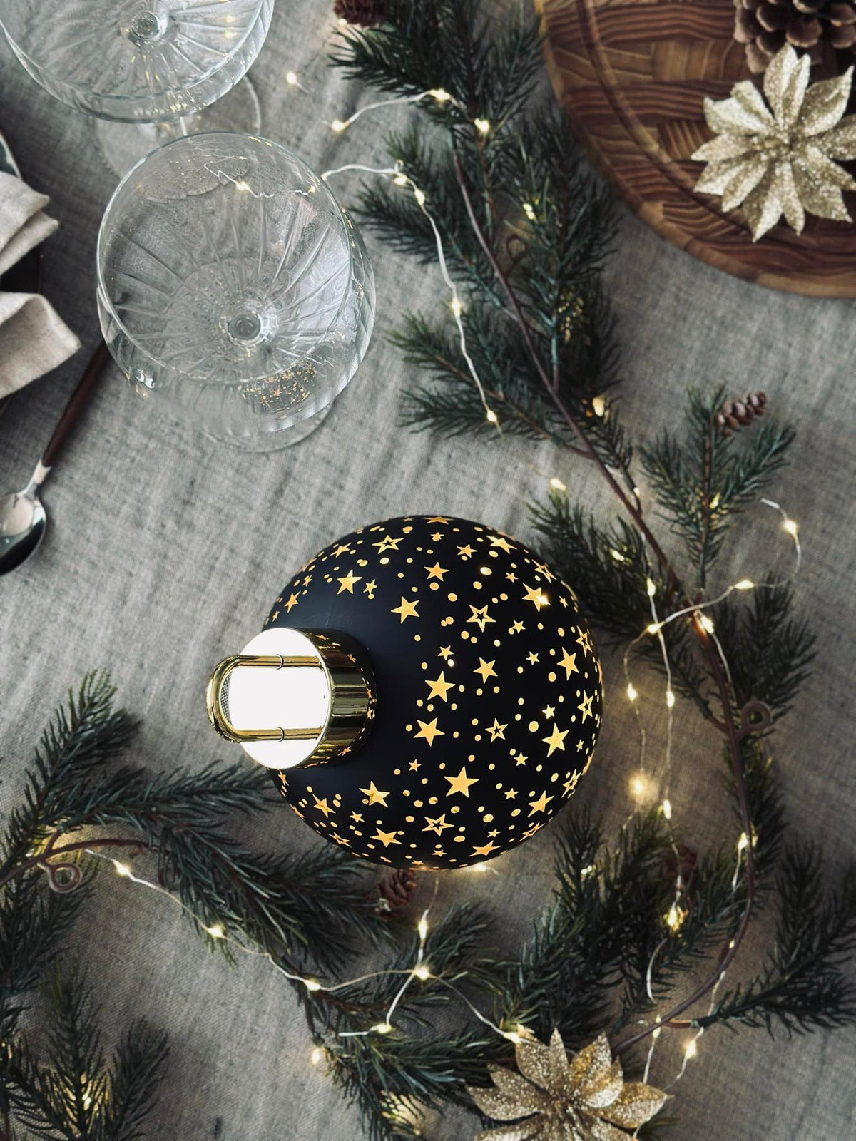 Kerstbal met led licht - Black