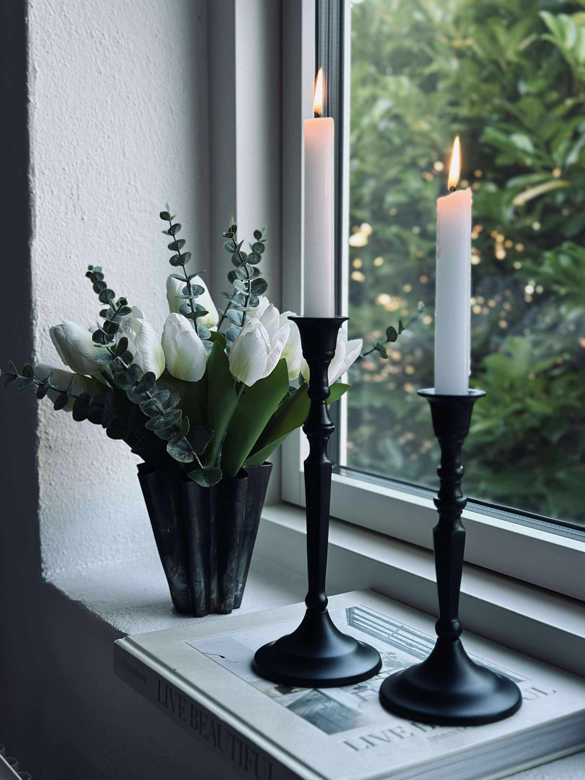 Kaarsenhouder hoekig aluminium zwart