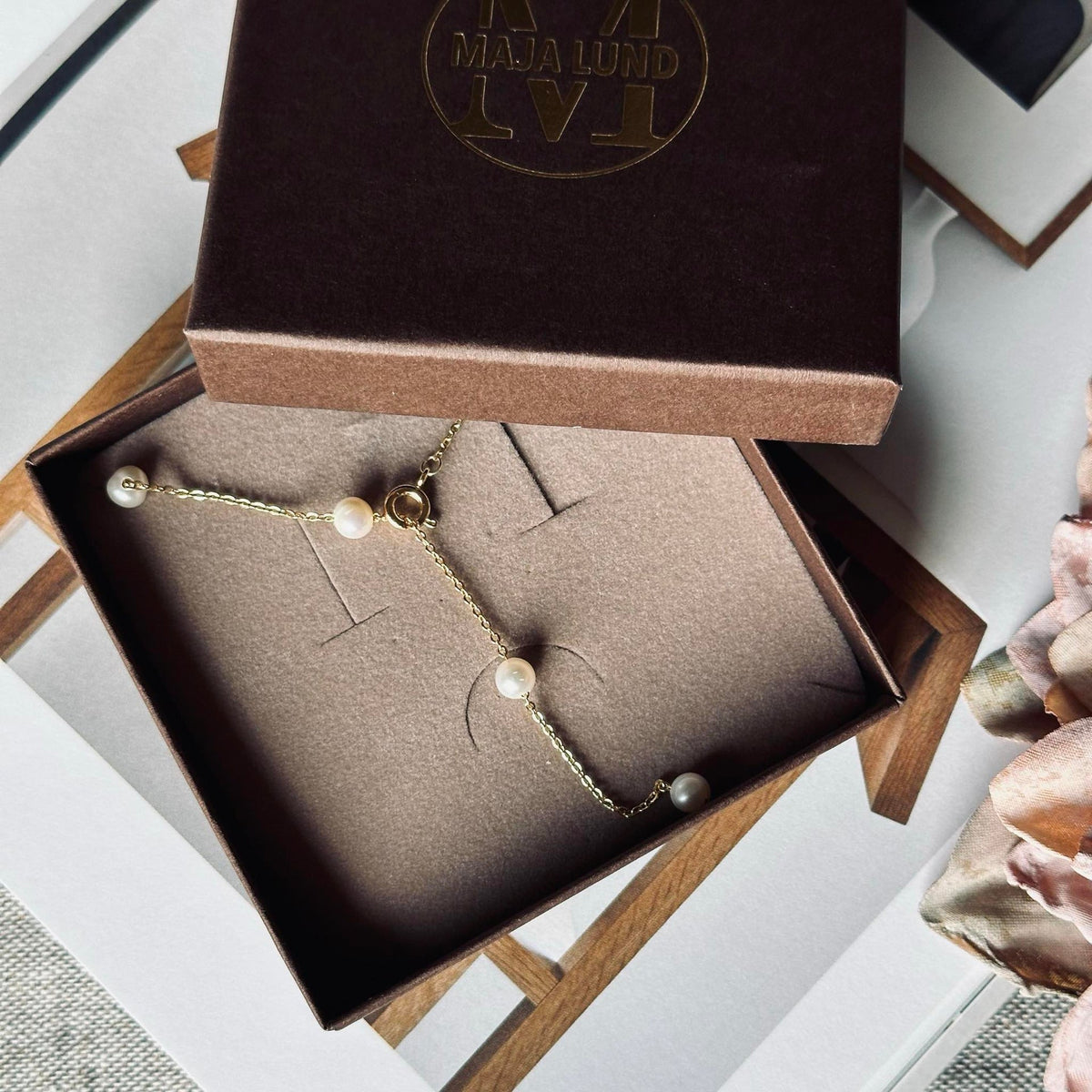 Ketting Gry - met zoetwaterparels