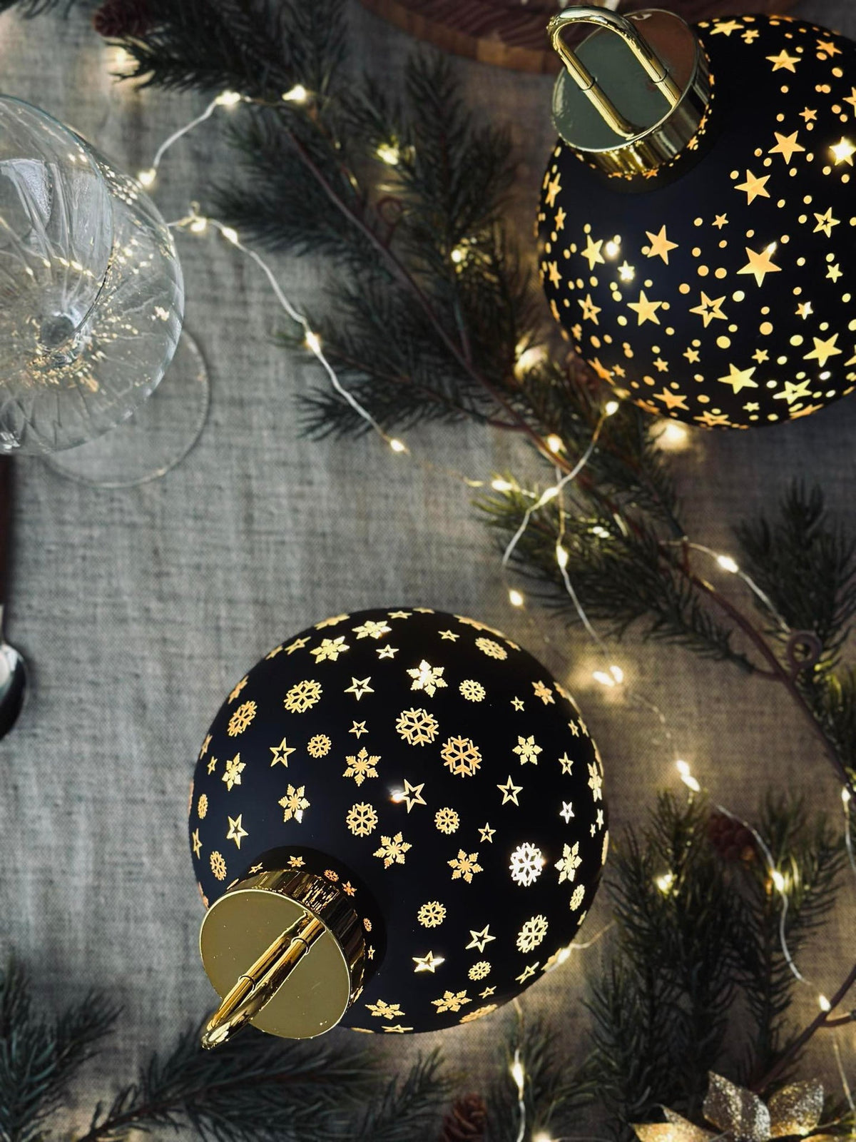 Kerstbal met led licht - Black