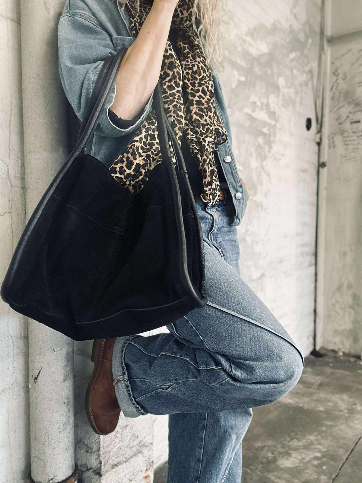 Shopper in zwart suède