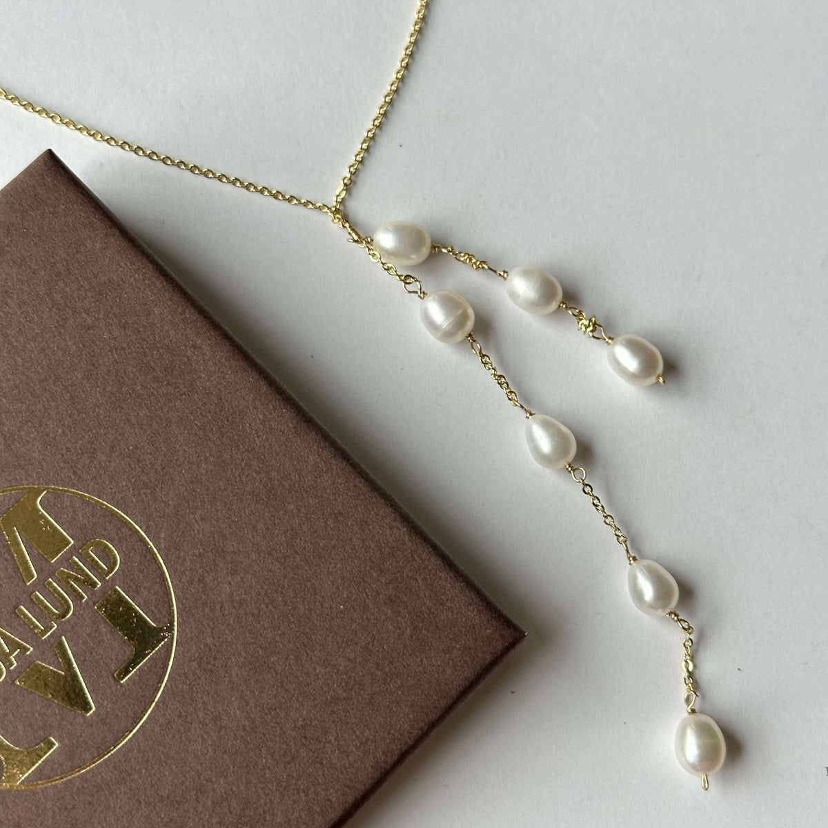 Ketting EMMY - Y-ketting met zoetwaterparels