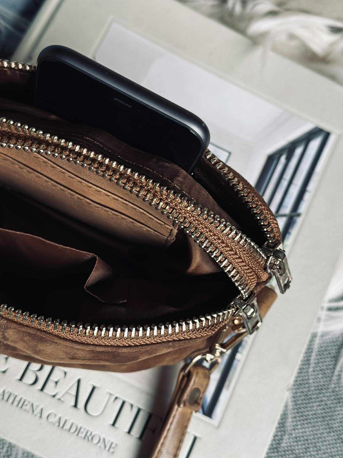 Crossbody clutch ALICE - Suède caramel