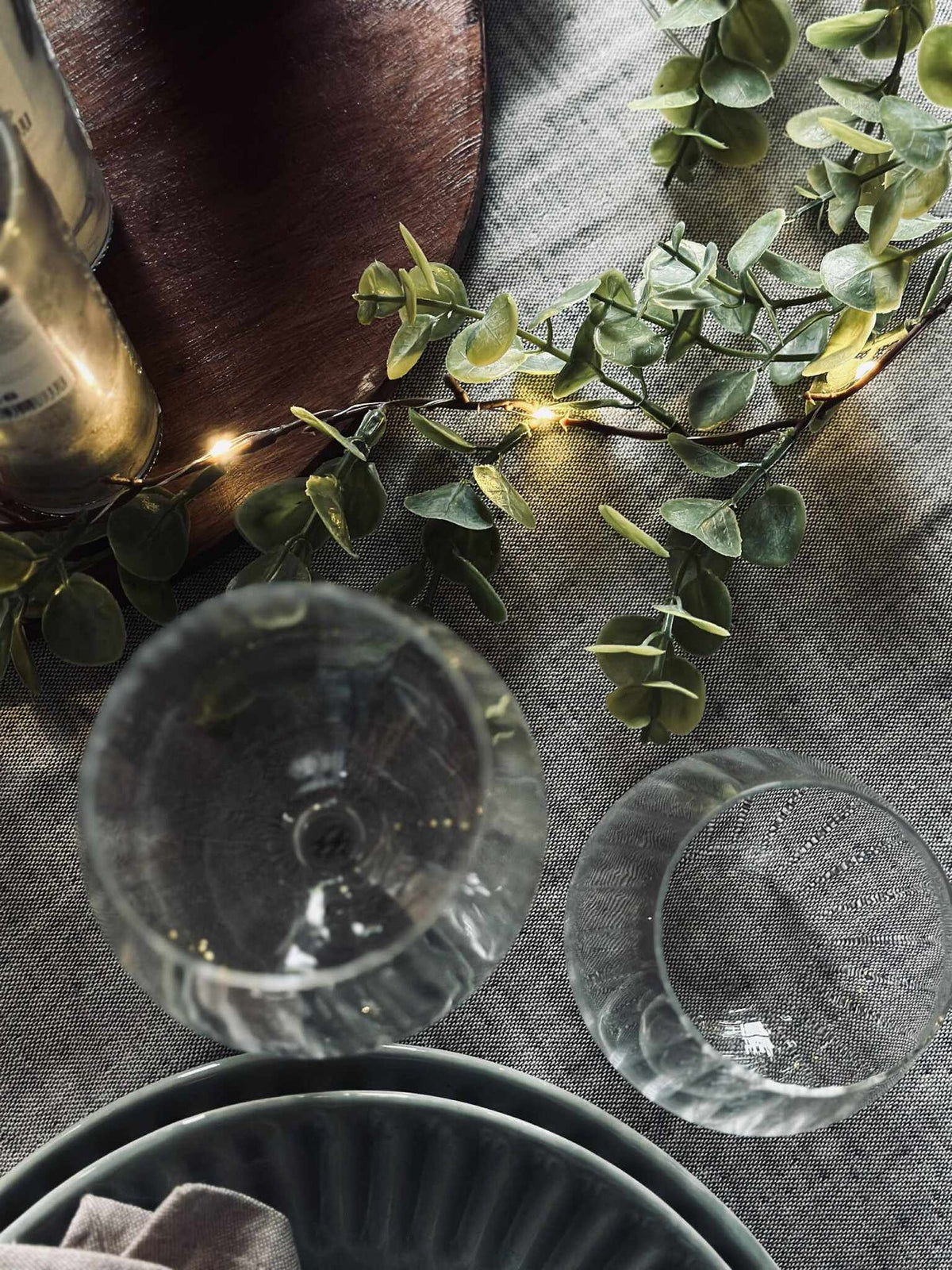 Lichtslinger met groene eucalyptusbladeren