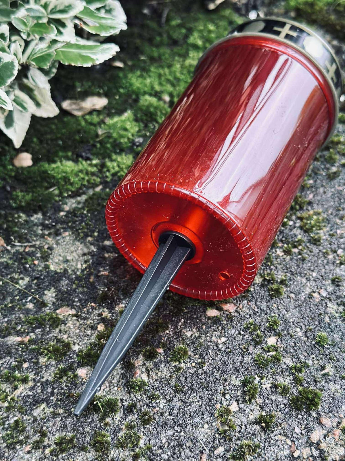 Grafkaars op zonne-energie - Rood