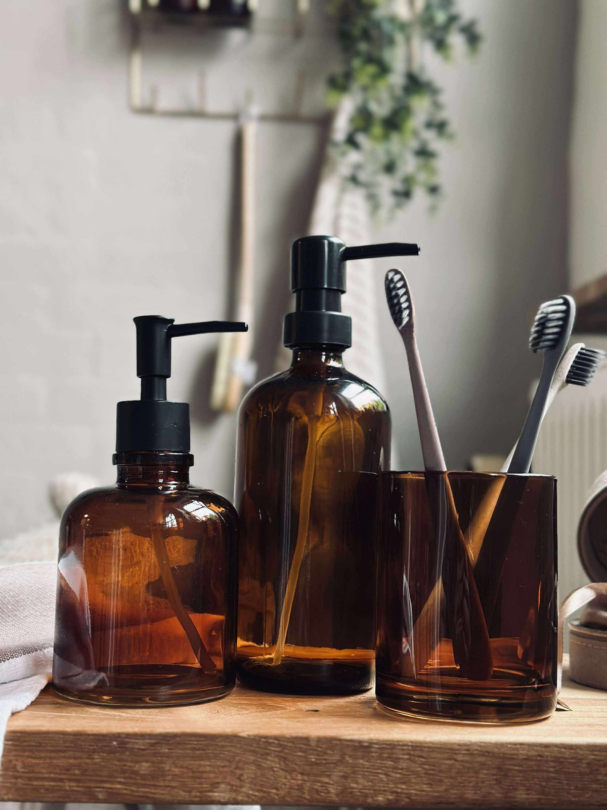 Dispenser met pomp - Bruin glas