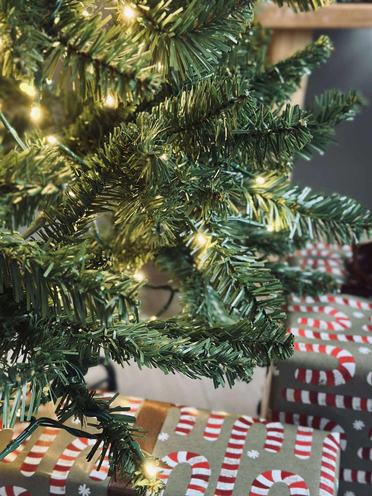Kerstboom met lichtslinger