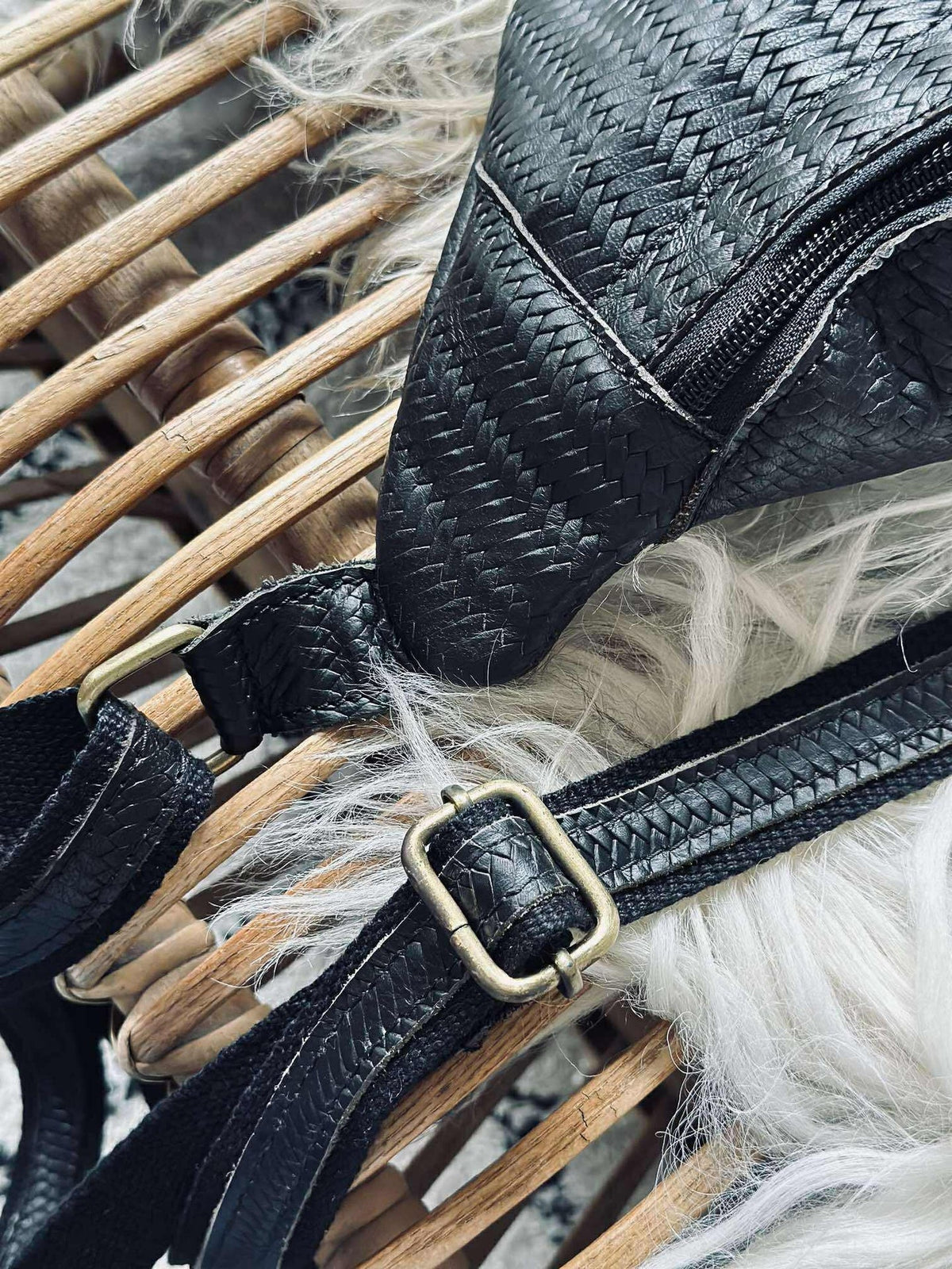 Bumbag Tasha - Zwart gevlochten