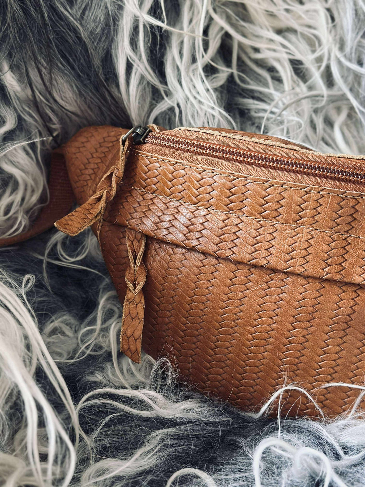 Bumbag Tasha - Cognac vlechtwerk