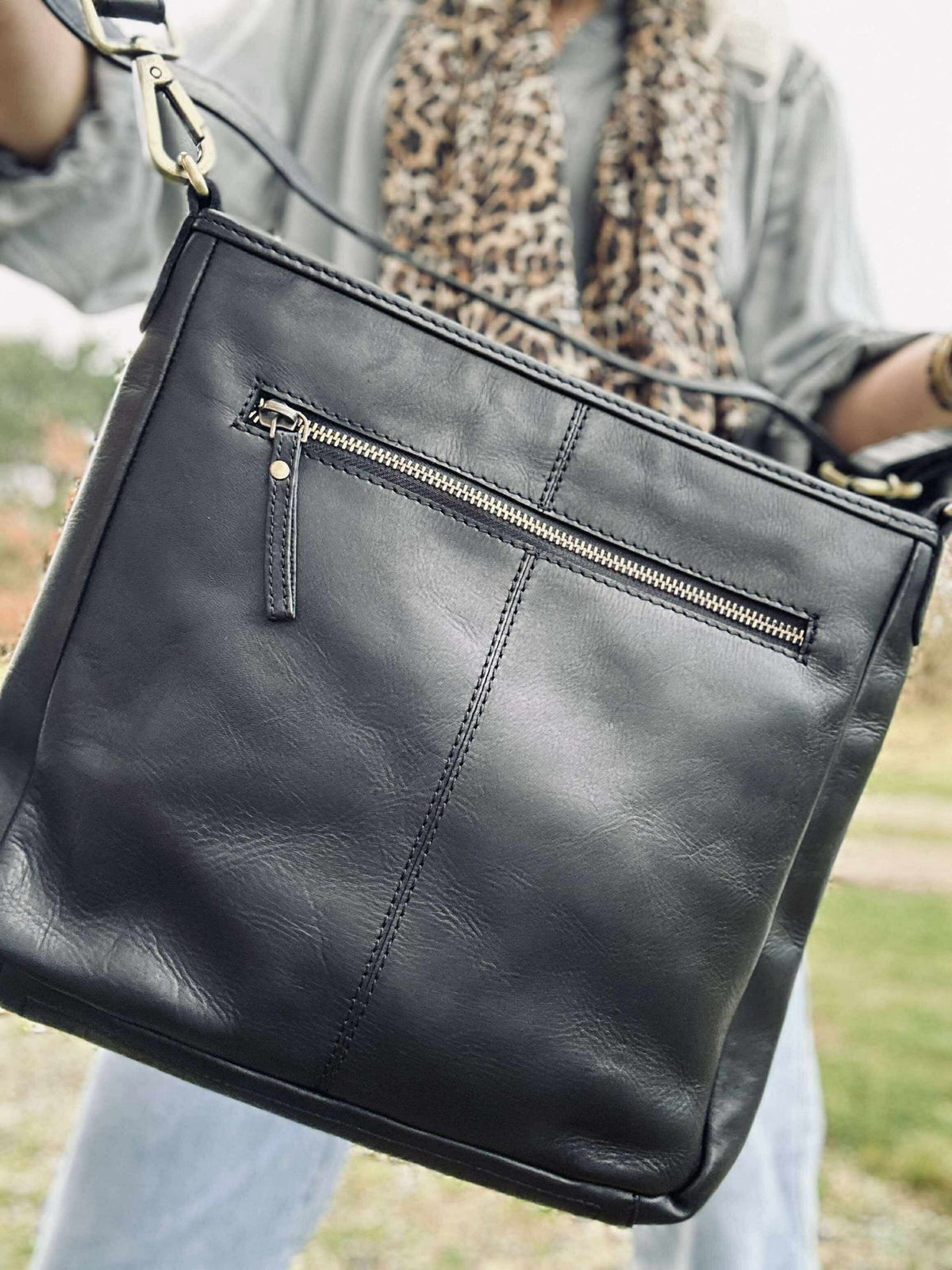 Crossbody Mika medium - Black