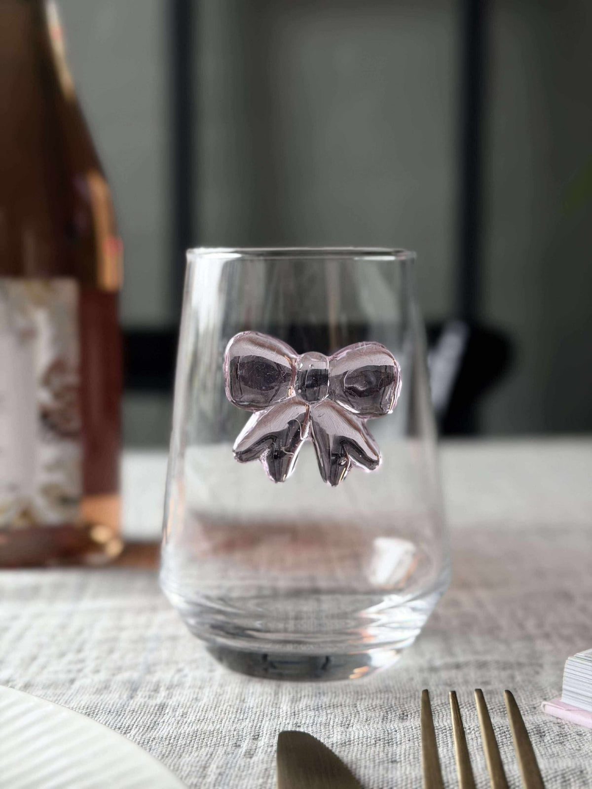 Glas met strik