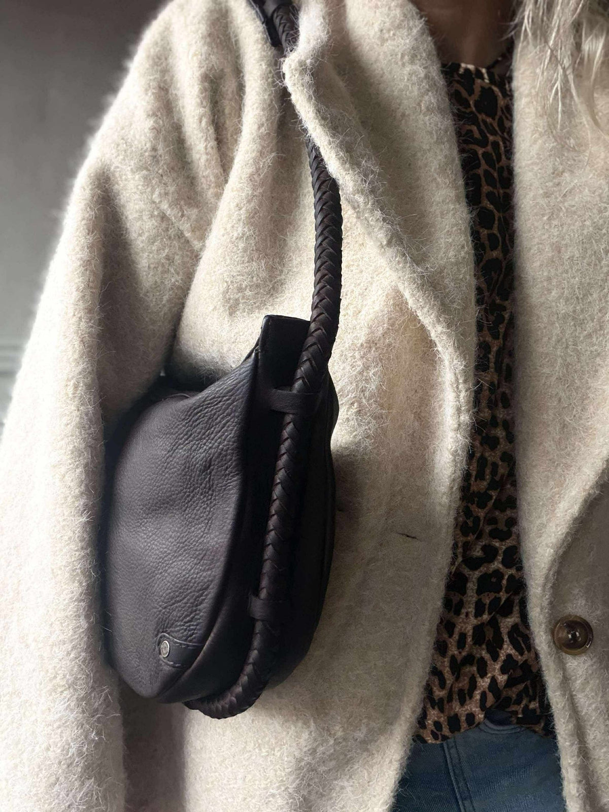 Handtas met mooie gevlochten band - Brown