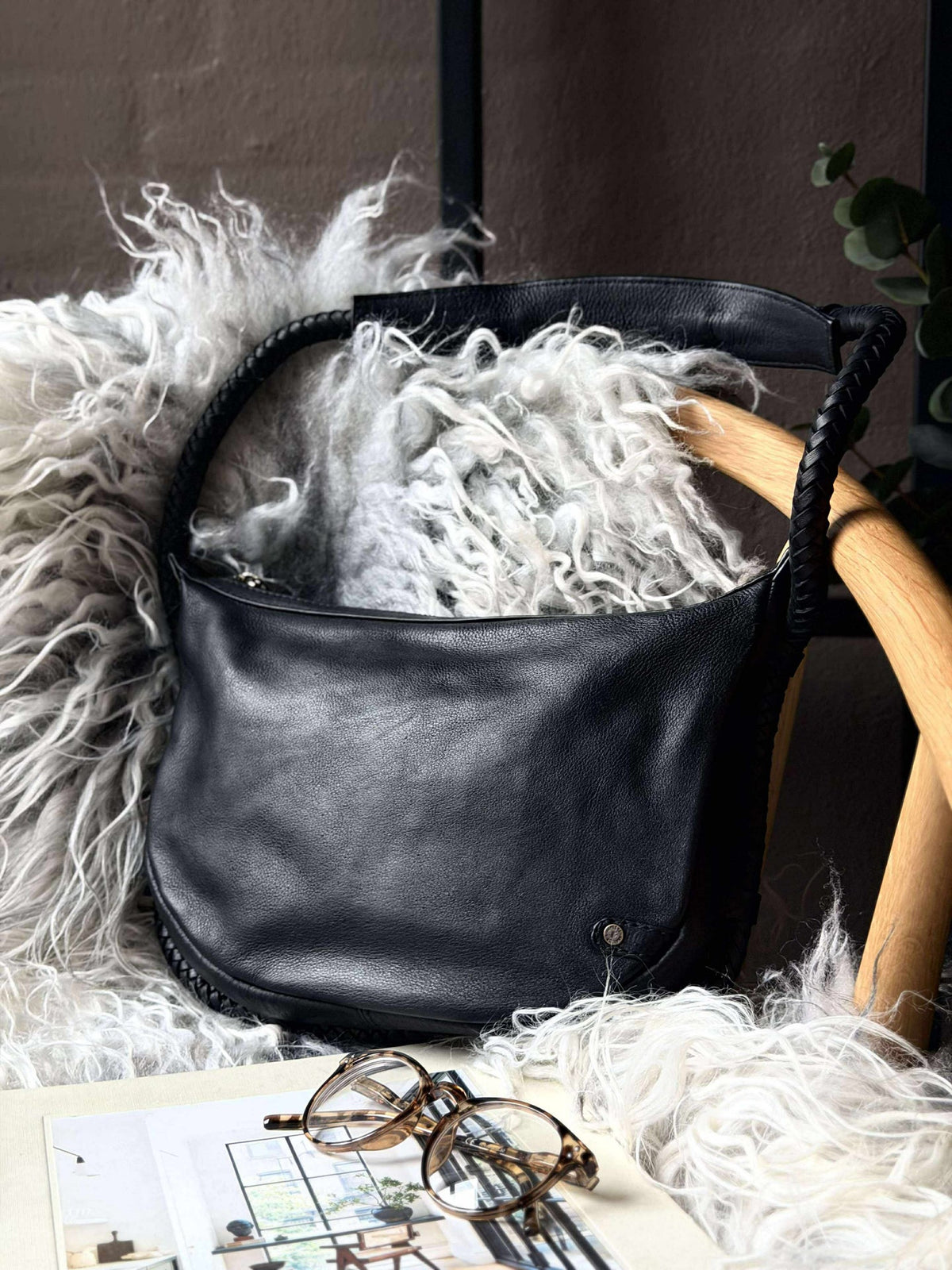 Handtas met mooie gevlochten band - Black
