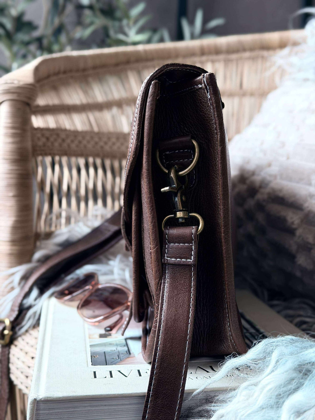Tas Hallie – Wood