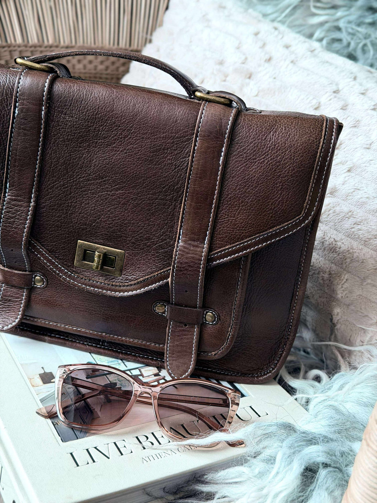 Tas Hallie – Wood