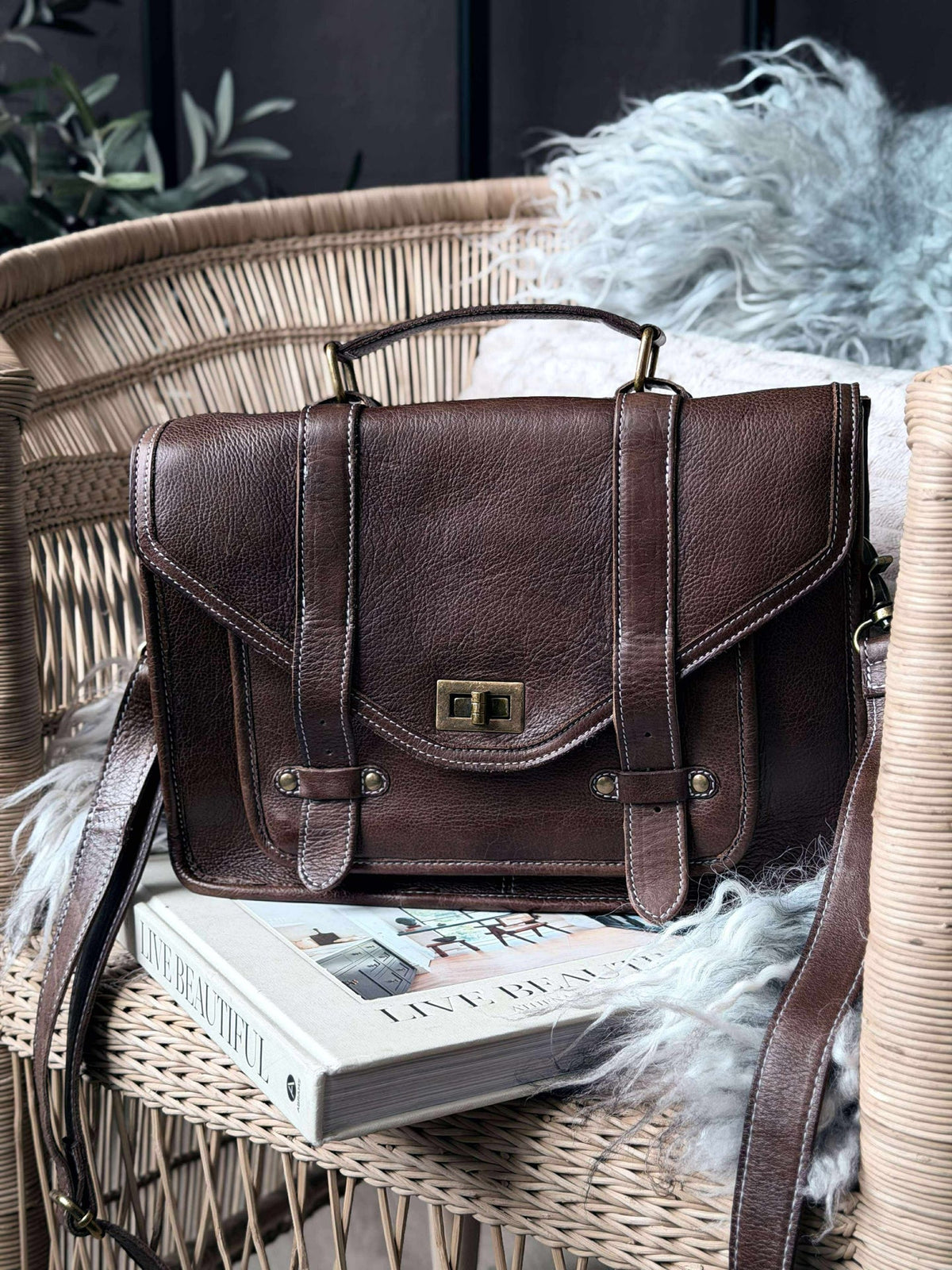 Tas Hallie – Wood