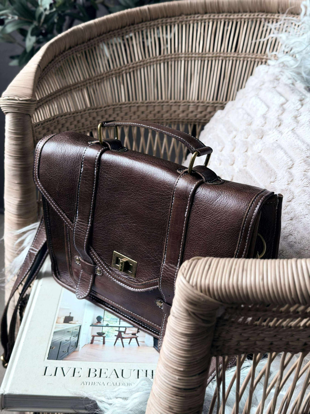 Tas Hallie – Wood