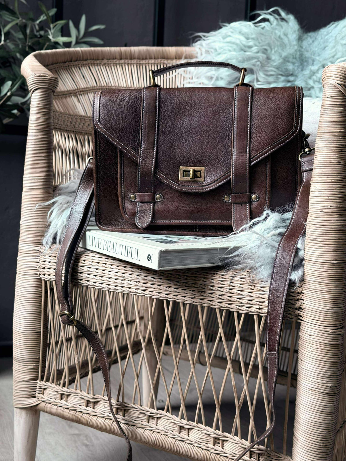Tas Hallie – Wood