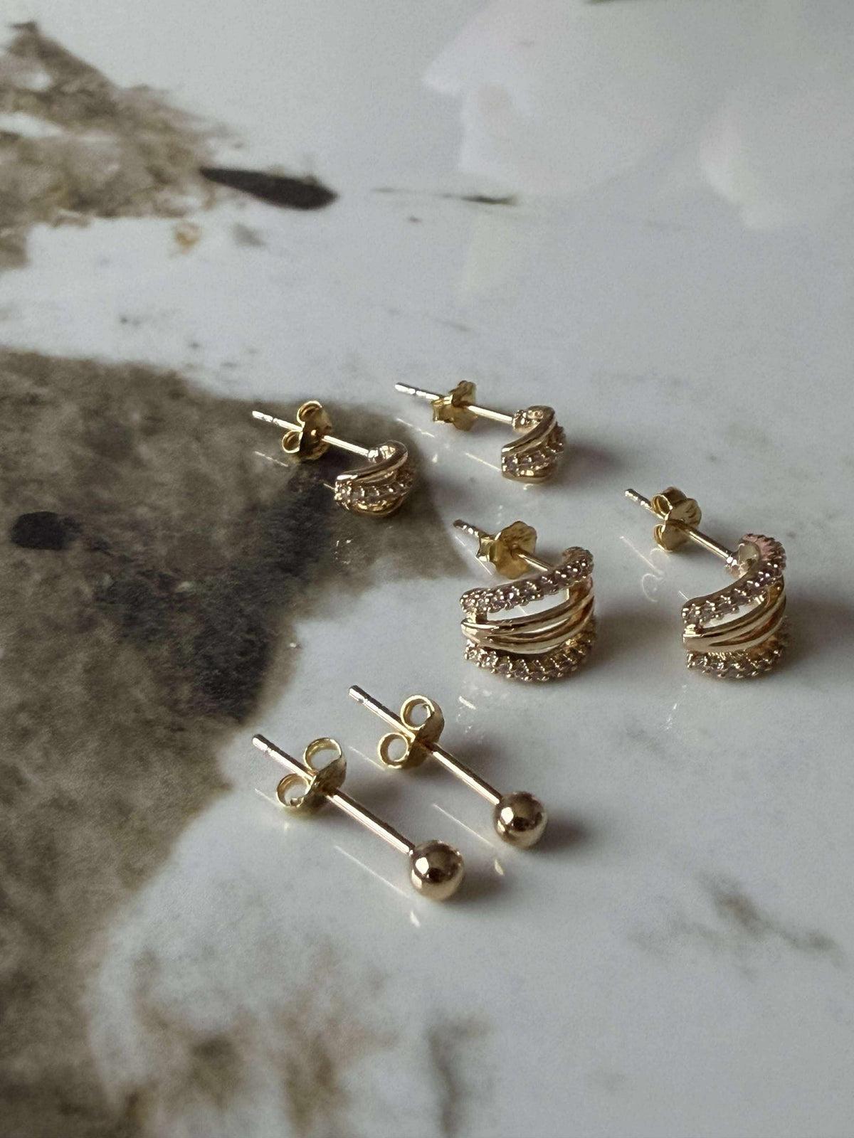 Mix box met 6 oorbellen - Monique 18k verguld