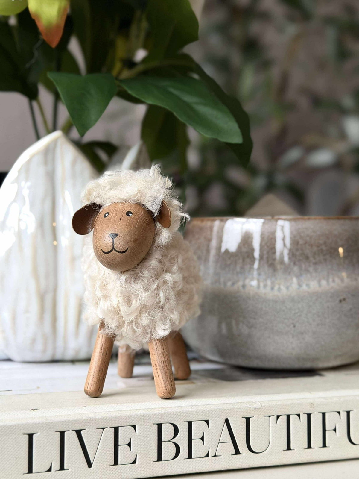 Schaap Fluffy Amber/Wit 8cm