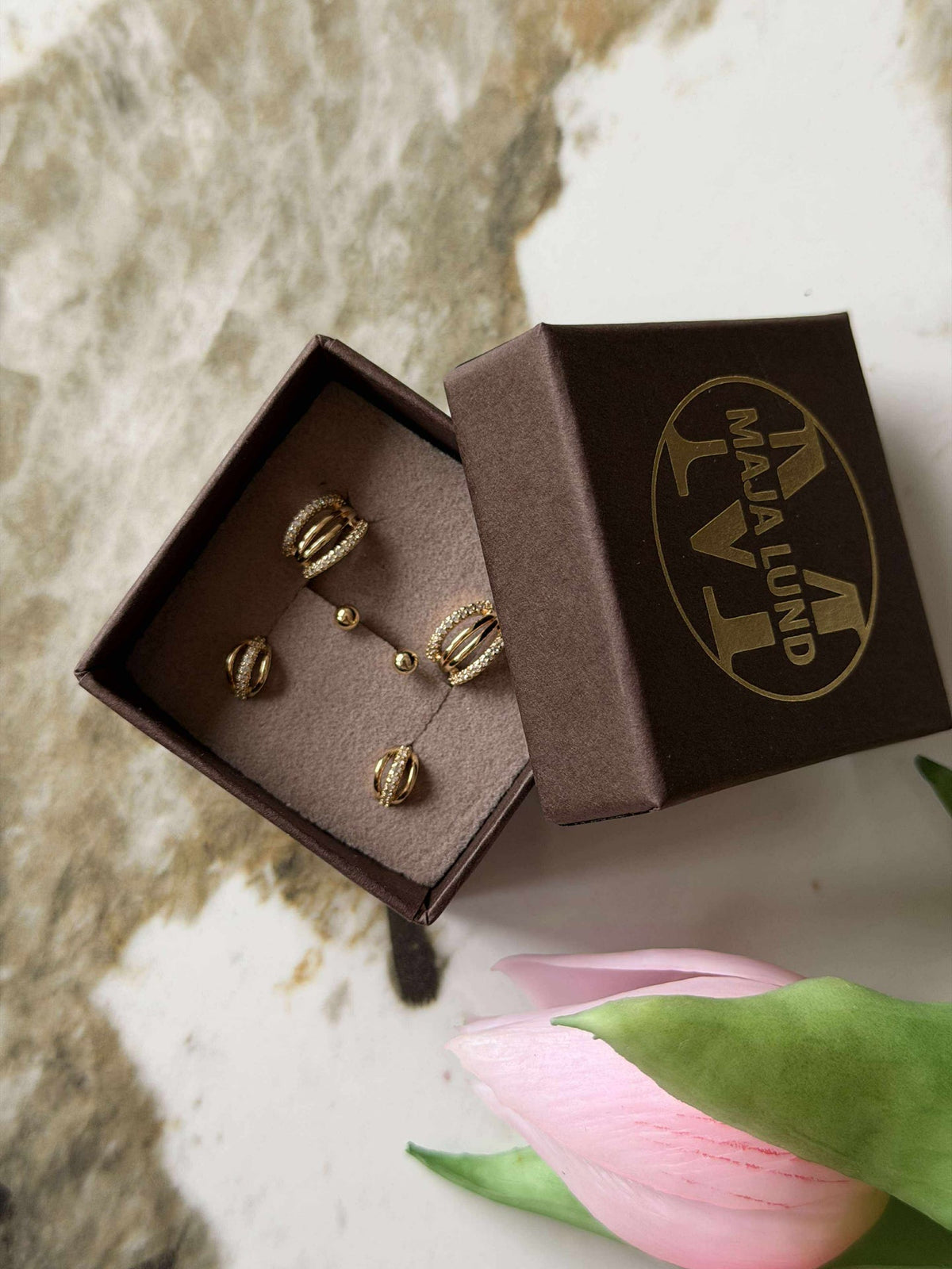 Mix box met 6 oorbellen - Monique 18k verguld